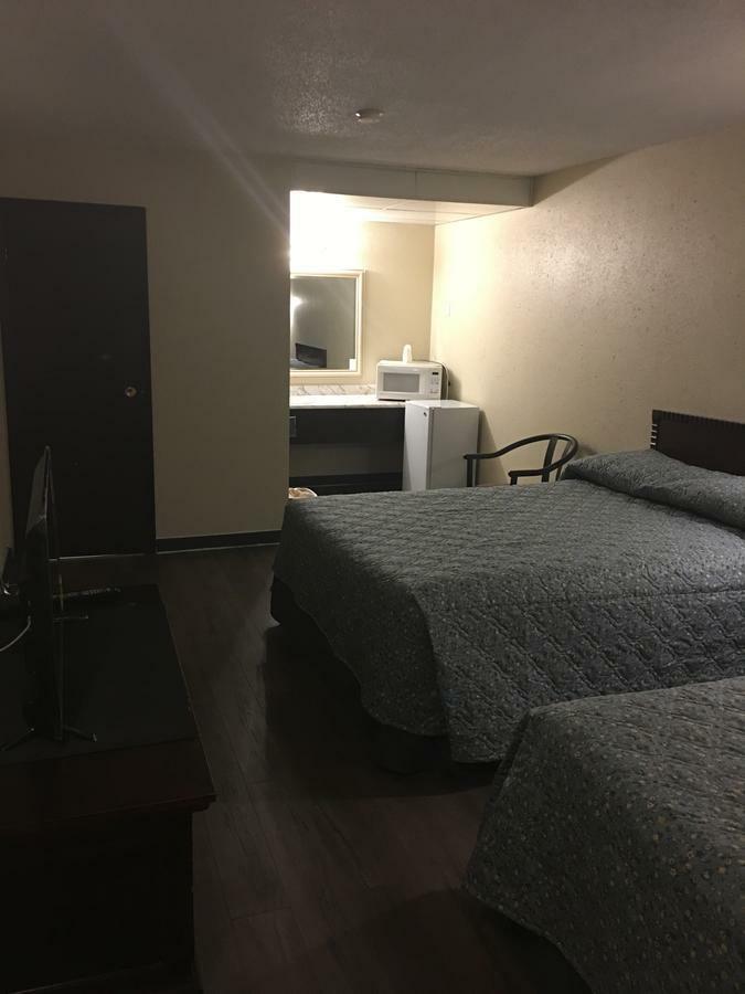 Red Deer Inn & Suites Luaran gambar